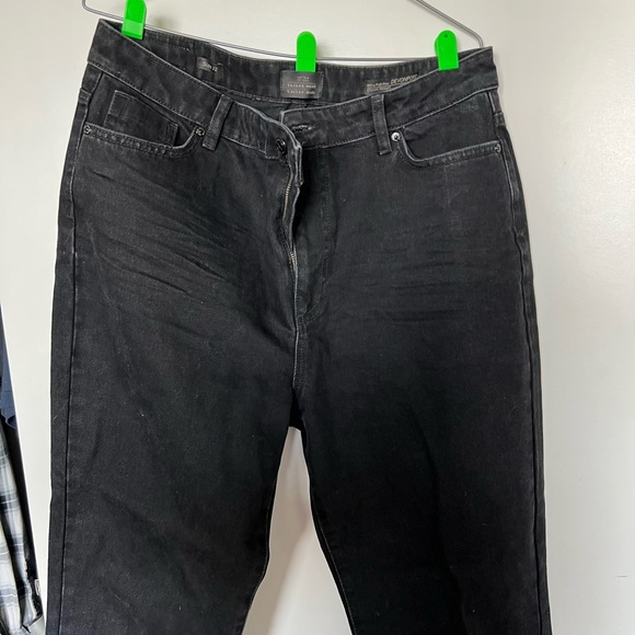 Worn once black jeans - Picture 3 of 3